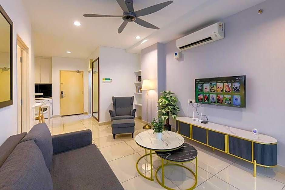 2R2B Seaview Serenity 1 to 8pax Gurney Mansion One