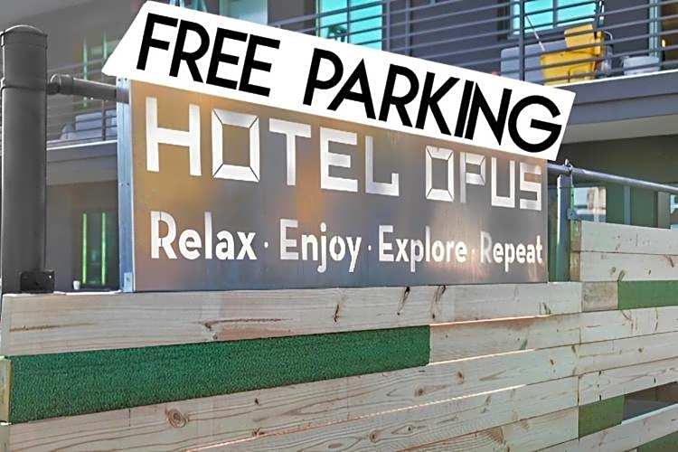 Hotel OPUS Bronx Near Bay Plaza Mall