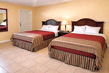 Classic Quadruple Room