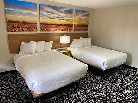 2 Double Beds Smoking