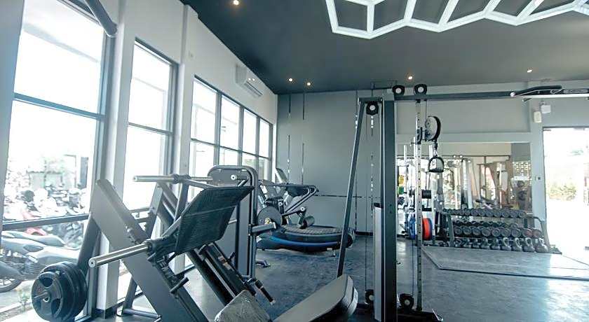 Front One Hotel Purwodadi