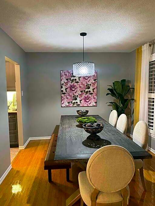 Bright & Cozy 4BR Home for Your Family Stay With Optional Pool Access