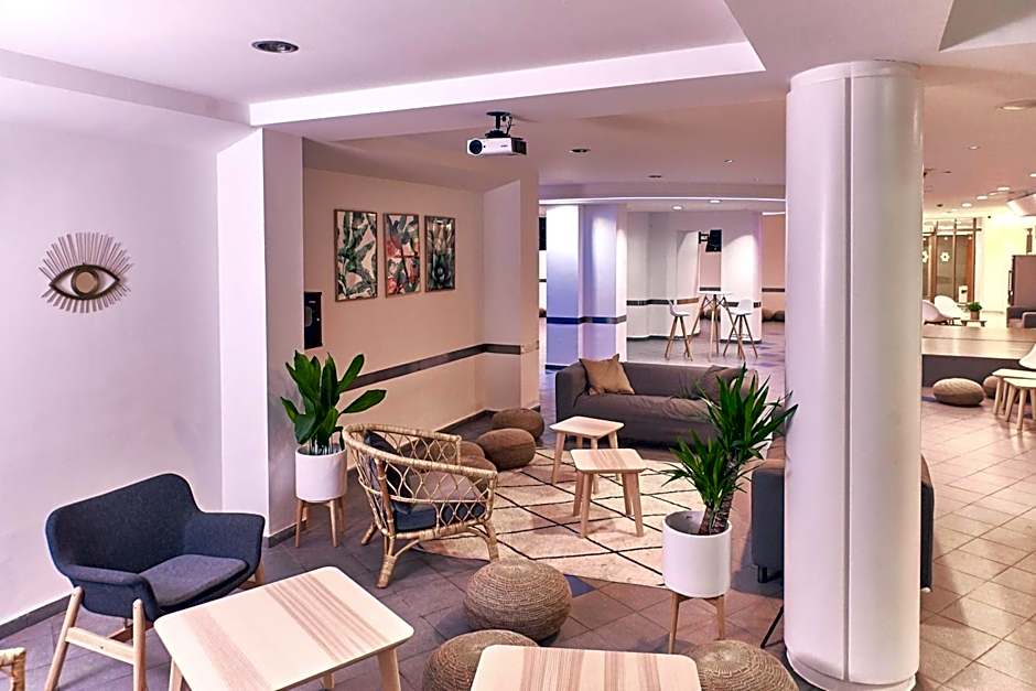 Checkin Caribe Youth Hotel