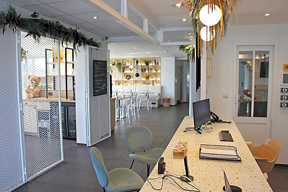 Kyriad La Rochelle City Center