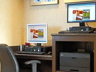 Residence Inn by Marriott Atlanta Airport North/Virginia Avenue