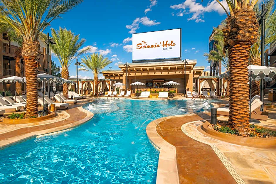 Silverton Casino Lodge - Newly Renovated