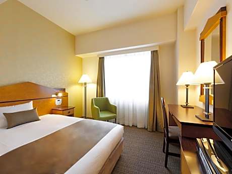 Small Double Room - Smoking