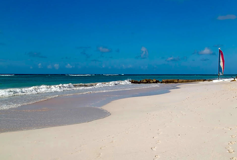 Sea Breeze Beach House All Inclusive by Ocean Hotels