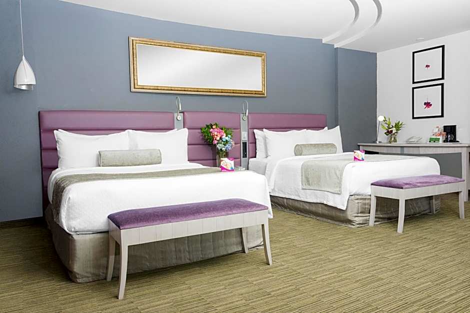 Crowne Plaza Toluca - Lancaster By IHG