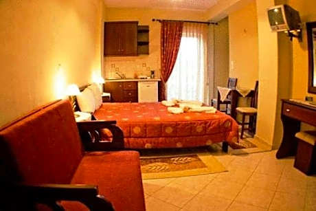 Family Studio with Lake View