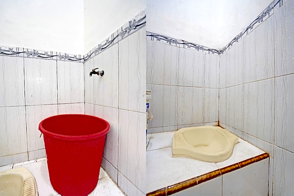 OYO Life 92937 Kost Putri Sarkara Syariah