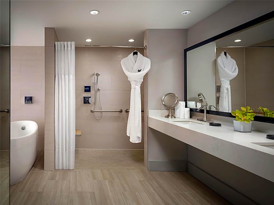 The Starling Atlanta Midtown, Curio Collection by Hilton