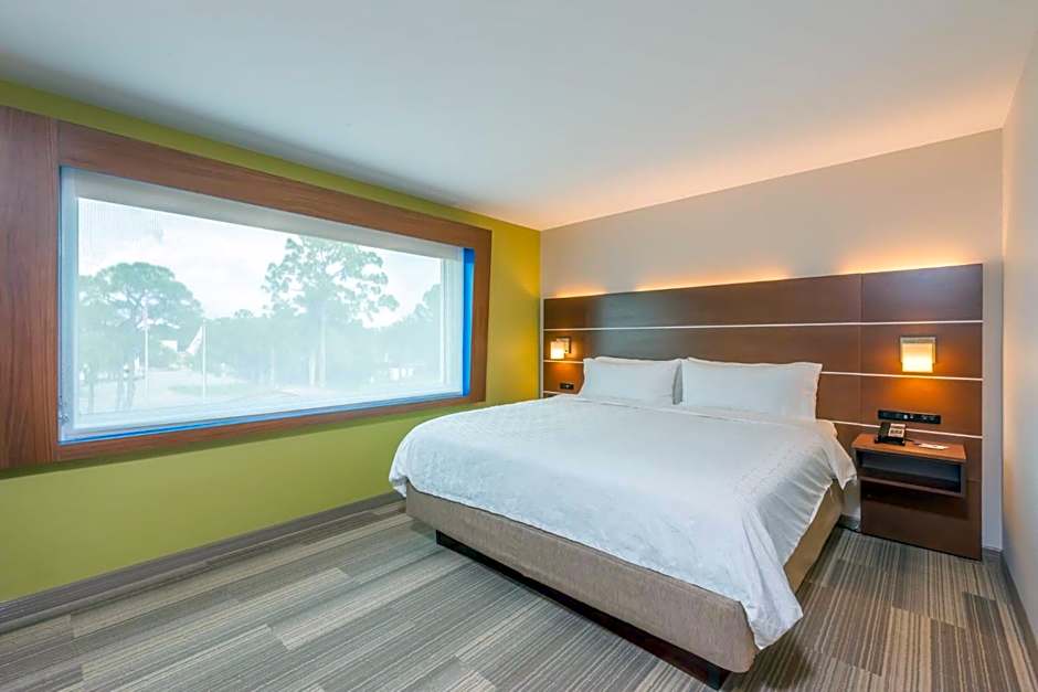 Holiday Inn Express Hotel & Suites Bradenton West By IHG