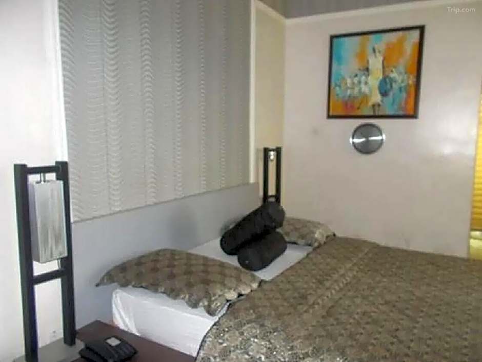 Beverly Heels Hotels