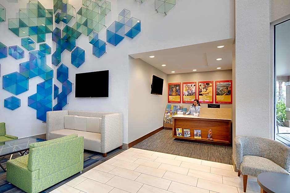 Holiday Inn Express & Suites S Lake Buena Vista By IHG
