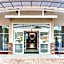 Holiday Inn & Suites Lafayette North by IHG