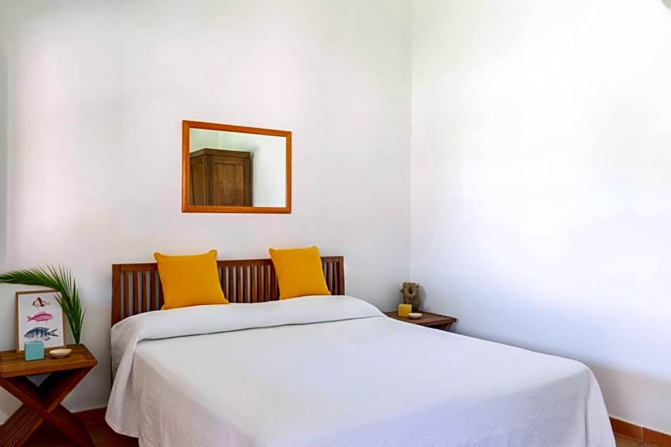 ISA-Village with swimming-pool and private equipped beach in Montalto Marina