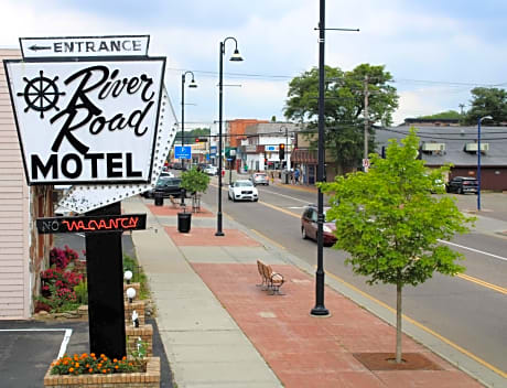 River Road Motel
