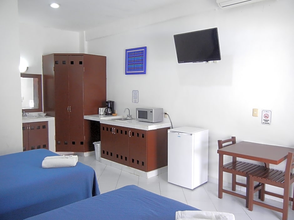 Hotel Plaza Almendros
