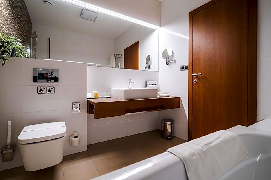 Mikado Hotel