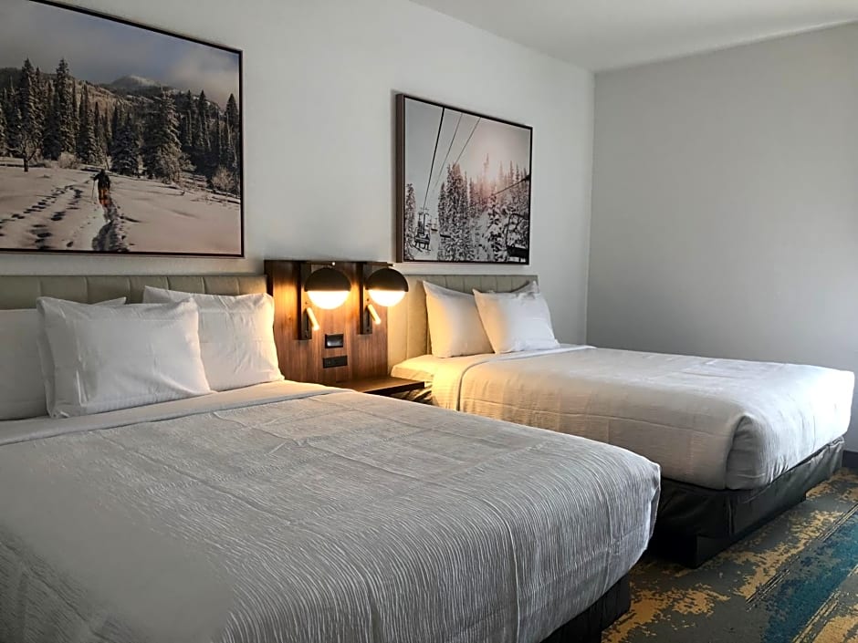 La Quinta Inn & Suites by Wyndham Denver Parker