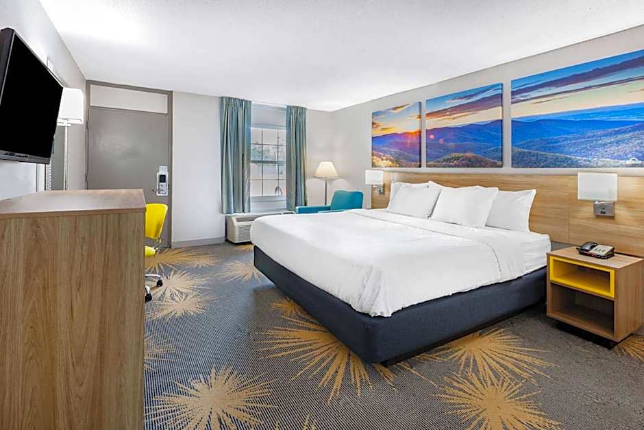 Days Inn by Wyndham Roanoke/Hollins Near I-81