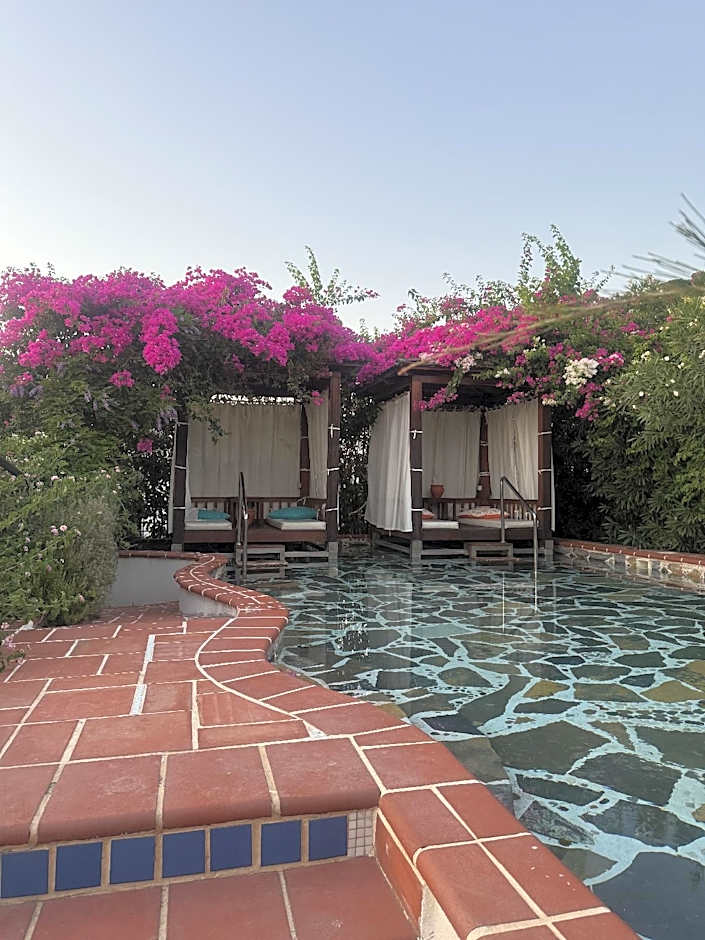 El Vino Hotel Suites