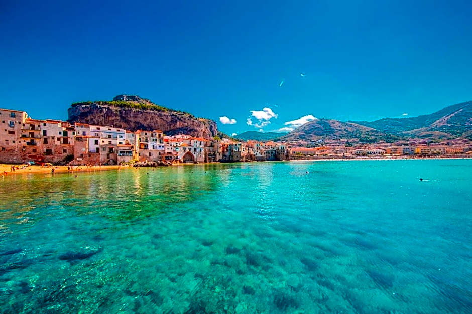 YEASY smart rooms Cefalù