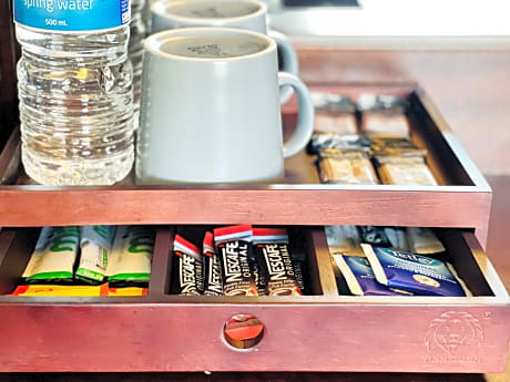 King Room with Roll-In Shower - Disability Access