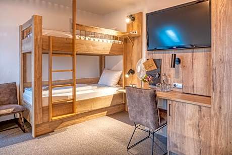 Quadruple Room with Air Conditioning