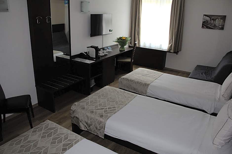 Threeland Hotel