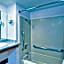 Days Inn & Suites by Wyndham Fullerton