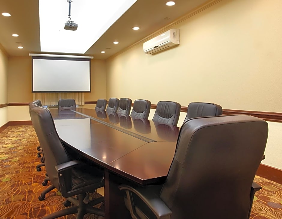Holiday Inn Express Hotel & Suites Deer Park By IHG