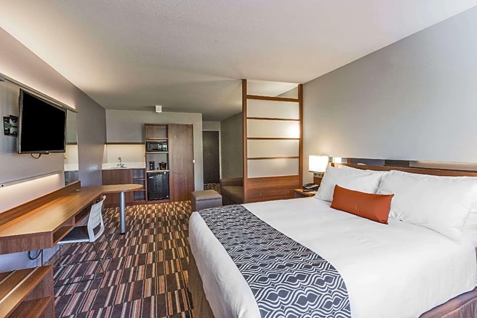 Photo 1 of 1 of 1 Queen Bed Suite, Accessible