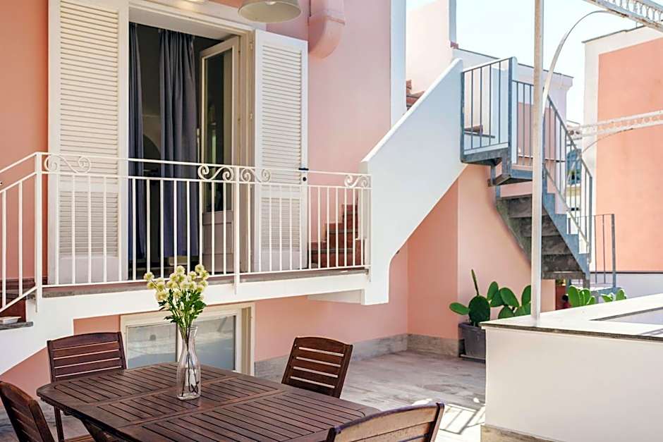 Gioia 13 Rooms & Apartments