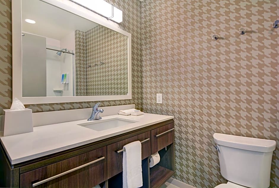 Home2 Suites By Hilton Charleston Daniel Island, Sc