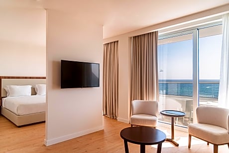 Superior Sea View Suite