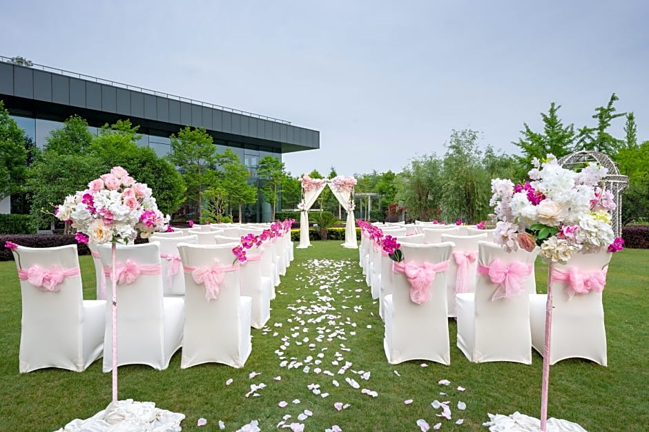 Holiday Inn Shanghai Pudong Kangqiao An Ihg Hotel Rates From Cny477