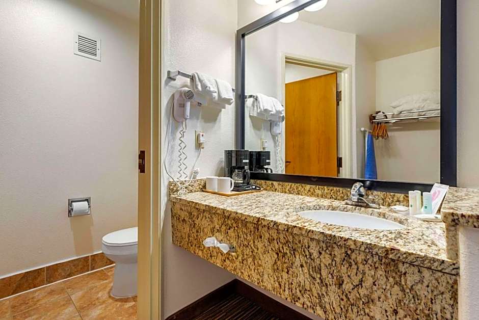 Quality Inn & Suites Limon