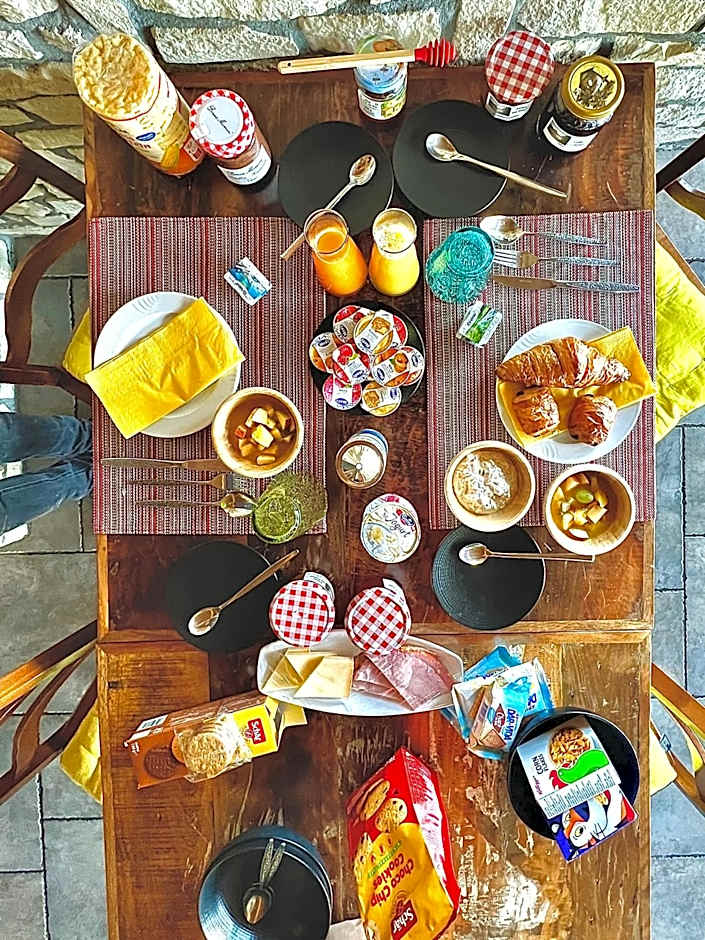 Hôtel Restaurant Les Cernets Swiss-Lodge SSH