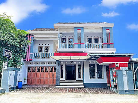 Guest House Kraton Mas