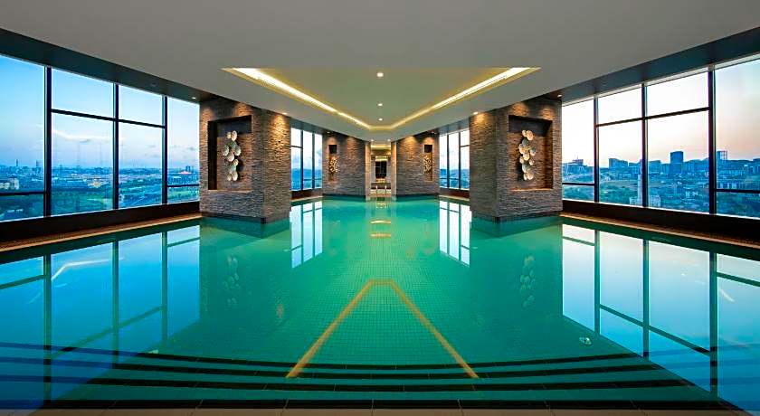 Centro Westside by Rotana