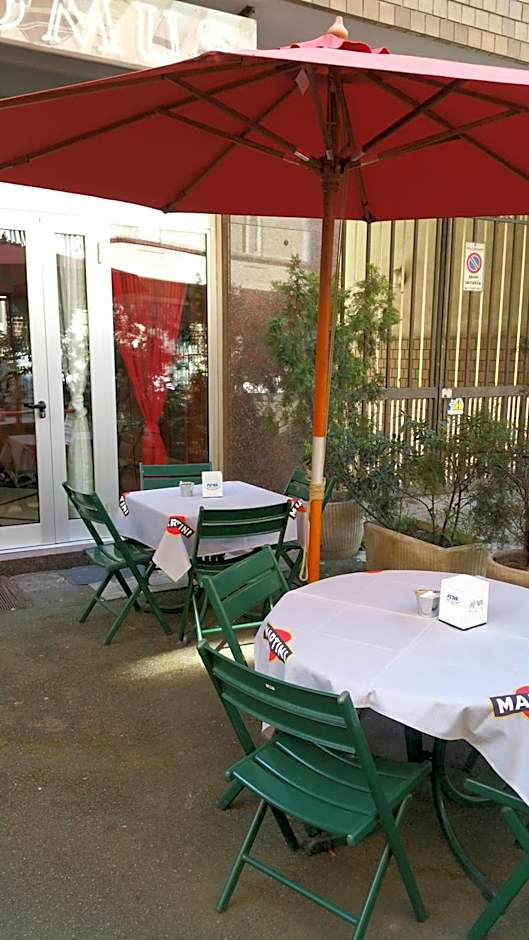 Domus Hotel