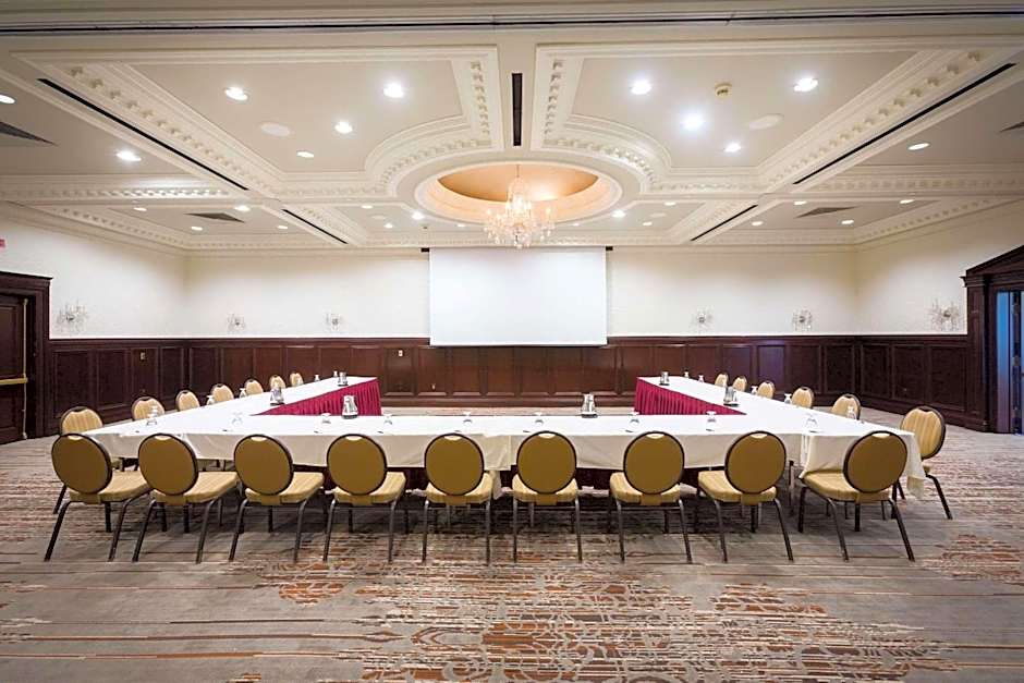 Radisson Hotel Cincinnati Riverfront