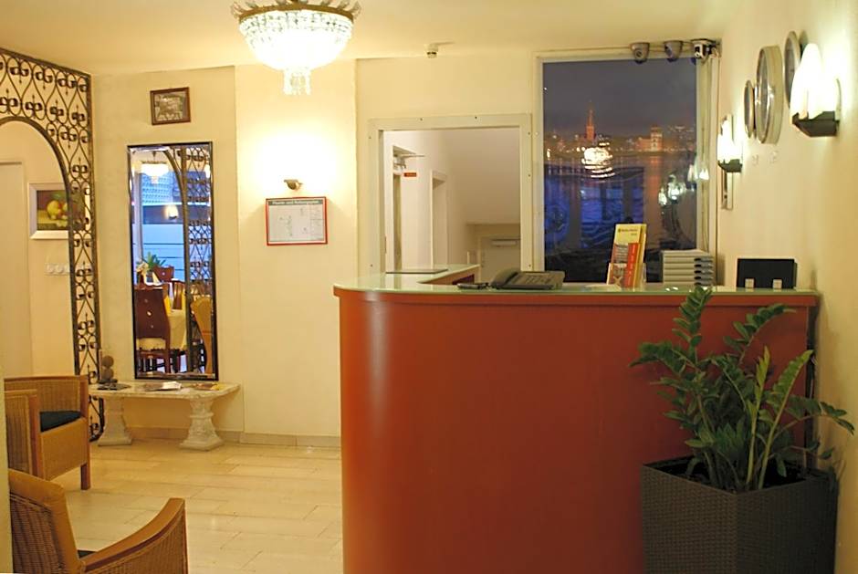 Bahn-Hotel
