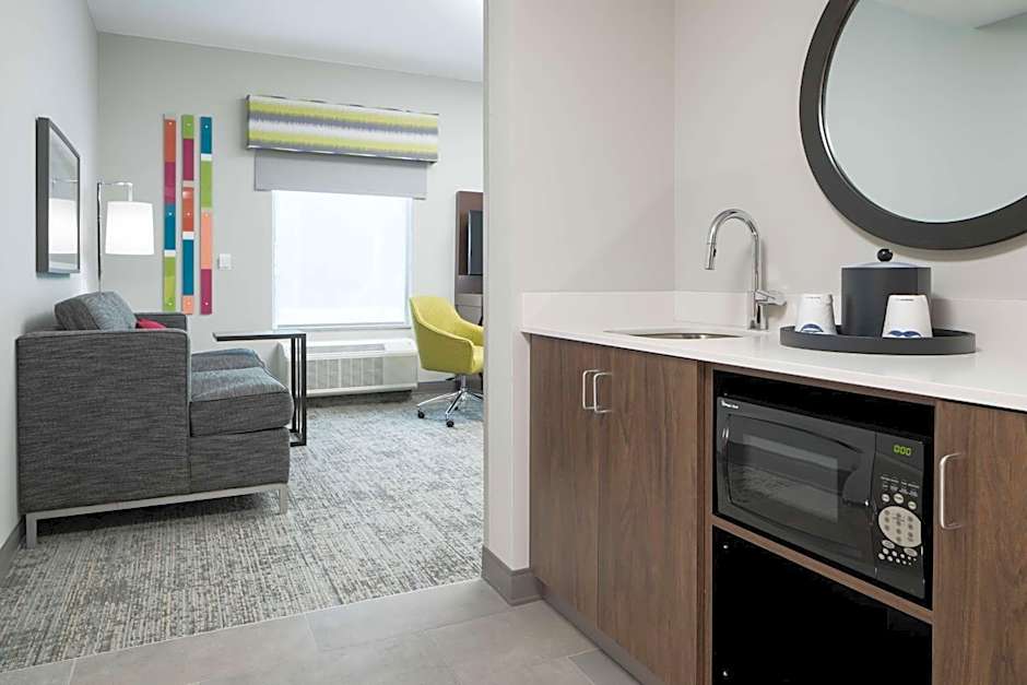 Hampton Inn & Suites Cape Canaveral Cruise Port