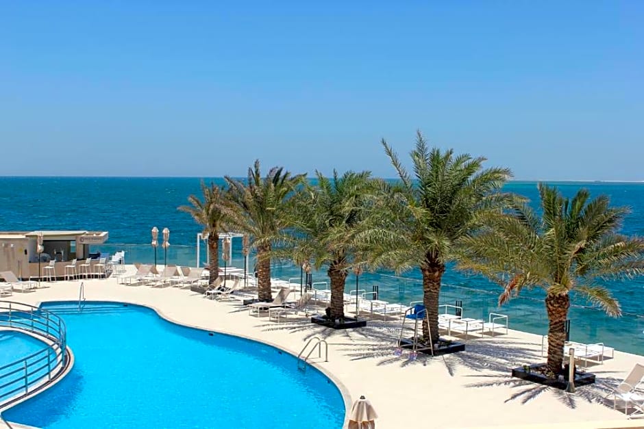 Grand Swiss-Belhotel Waterfront Seef