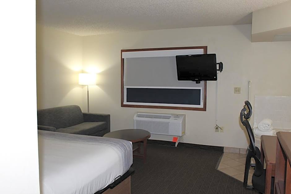 AmericInn by Wyndham Windsor Ft. Collins