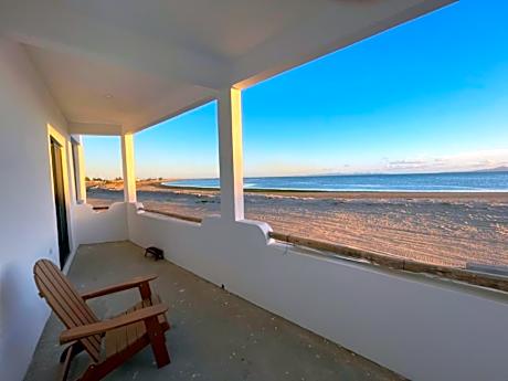 Hotel- Whale Tours and Sport fishing Vista Mag-Bay