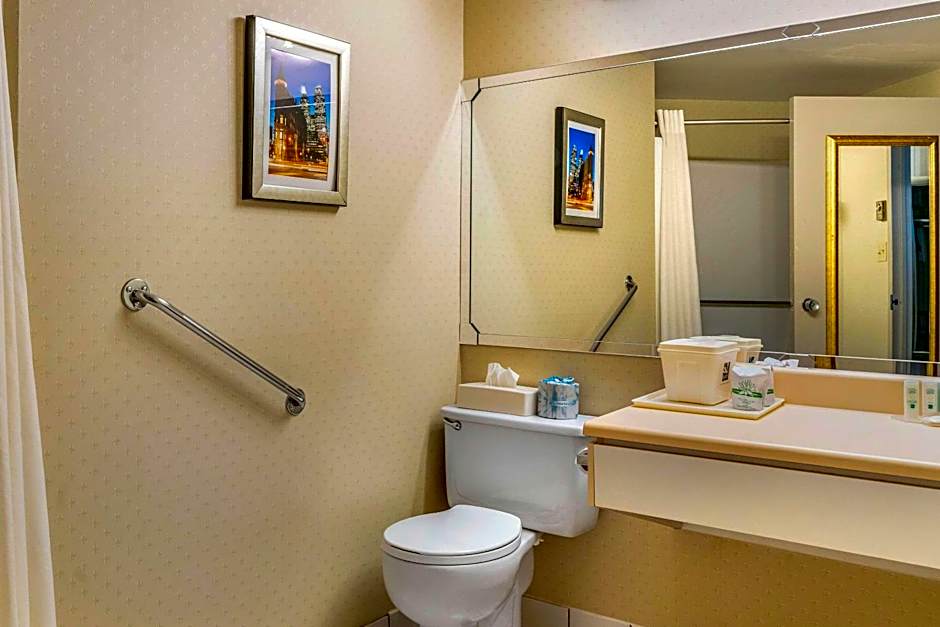 Quality Hotel & Suites